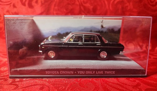 Toyota crown james bond 007 - bond,