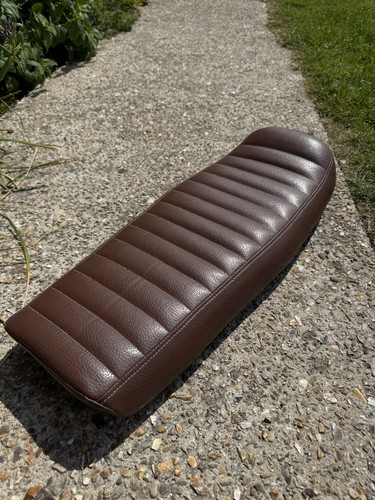 Selle moto marron adaptable - moto,
