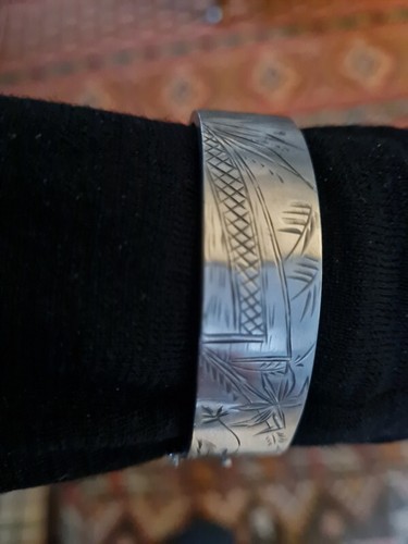 Ancien bracelet semi rigide - , en