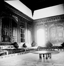 BEITEDDINE c. 1960 - Intérieur du Palais Banquettes - Négatif 6 x 6 - LIBAN 82