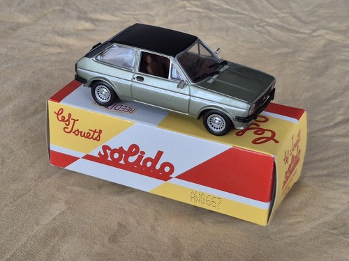 Voiture miniature ford fiesta - miniature,