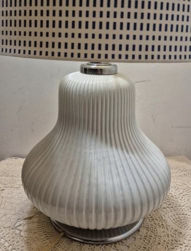 Pied lampe table en - de,