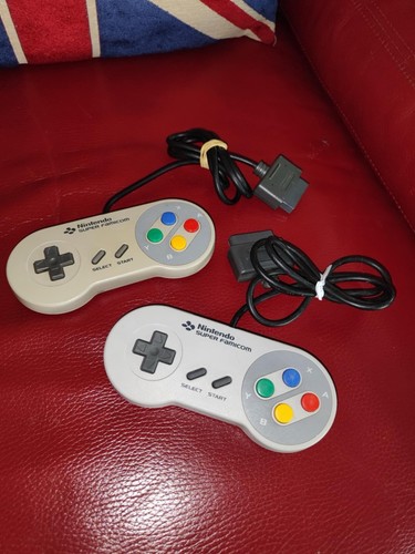 Lot manettes nintendo - 2,