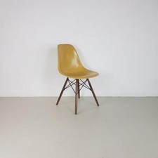EAMES DSW CHAIR HERMAN MILLER OAK DOWEL BASE 50s 60s LIGHT OCHRE