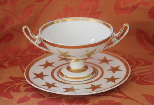 Hemispherical mug with two