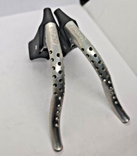 Manettes, Poignées, Leviers