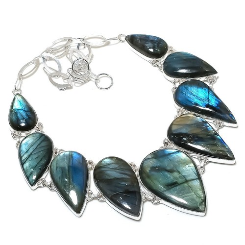 Collier pierre précieuse