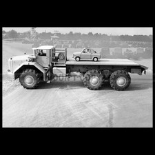 Photo A.010201 BERLIET T100 & VESPA 400 1957