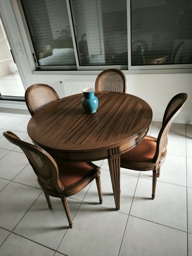 Salle manger complète - manger,