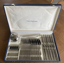 SUPERBE MÉNAGÈRE De 49