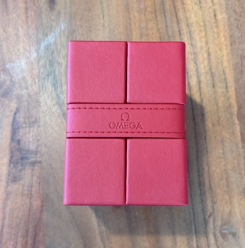 Boîte montre omega rouge - , type