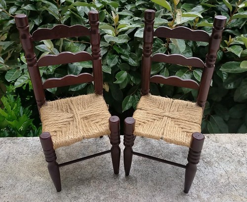 Paire chaises miniatures - , de