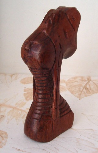 Rare petite statuette bois - rare,