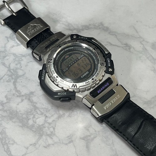 Montre numérique casio - montre, pro