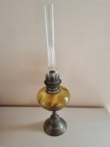 Ancienne lampe pétrole - ancienne,
