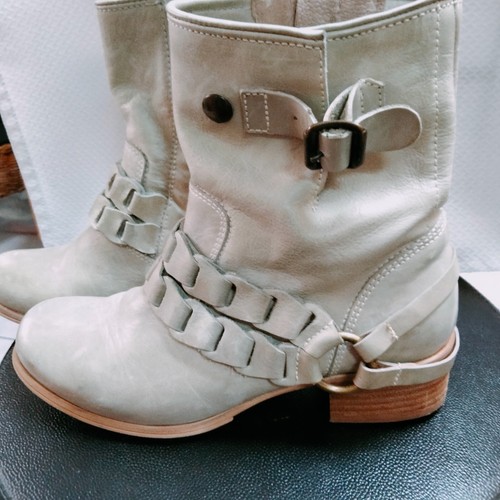 Bottines cuir beige - en,