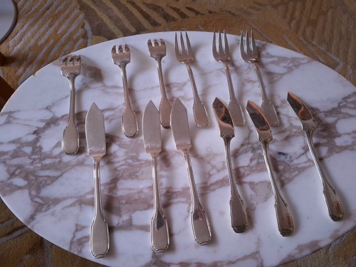 Menagere service a - a, poisson