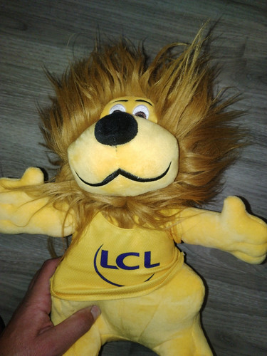 Peluche lion lcl - le, crédit