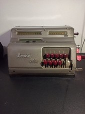 Ancien Calculatrice mécanique