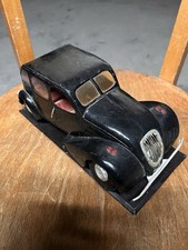 Beau jouet voiture tôle