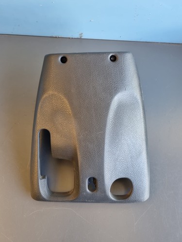 Renault clio cache colonne - /,