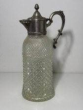Aiguière en verre taillé