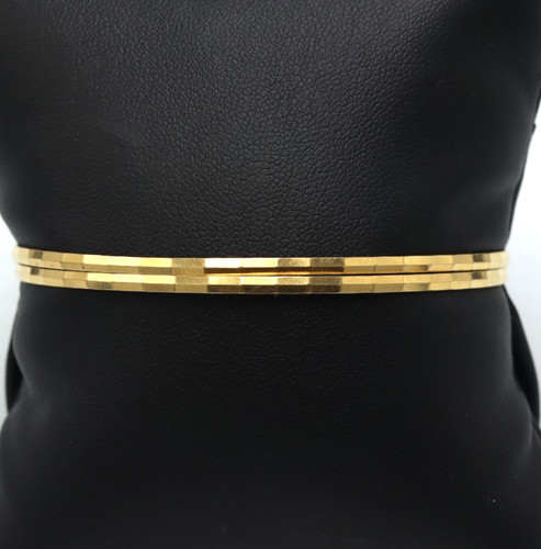 Deux bracelets ronds rigides - deux,