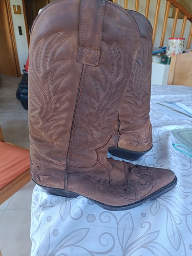 Bottes santiag daim - daim, type