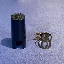 Saxophone ténor en caoutchouc