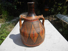 Ancienne grande poterie terre