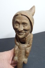 Casse-noix noisettes art