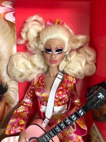 The trixie doll - doll, integrity