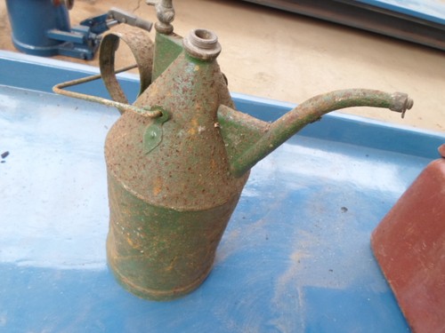 Oldtimer huile canne eau - oldtimer,