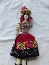 Ancienne poupée souvenir du Portugal
