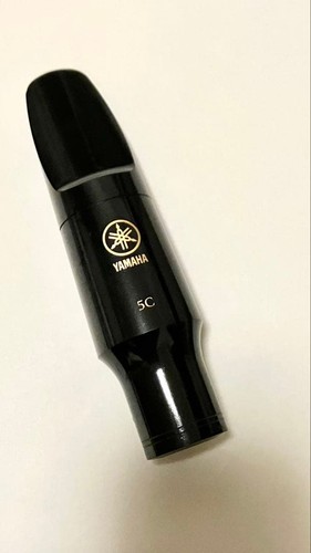 Embouchure saxophone - embouchure,