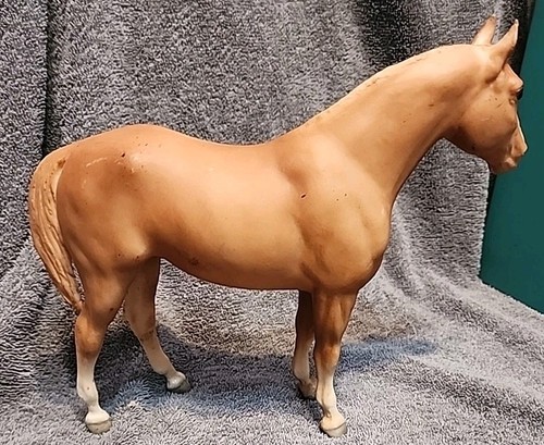 Breyer quarter horse - breyer,