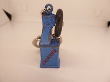 Keychain / Key Ring - LAURAVIA - TIRE BALANCING - SWING PULLS - RARE -  