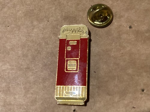 Pins coca cola distributeur - coca,
