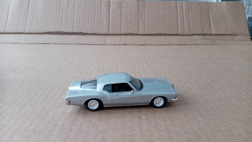 Road signature 1971 buick - road, 1/43