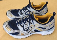 chaussures running ASICS •