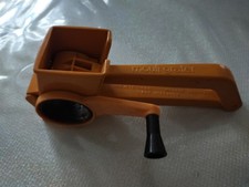 Râpe à Fromage ORANGE