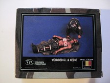1/35th scale WOUNDED GI & MEDIC. Verlinden #253