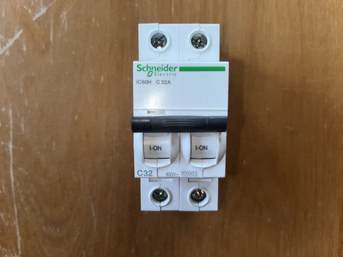 Disjoncteur 32a courbe - disjoncteur,