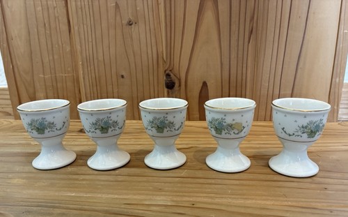 Lot tasses à - 5,