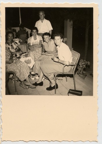 Portrait famille assise