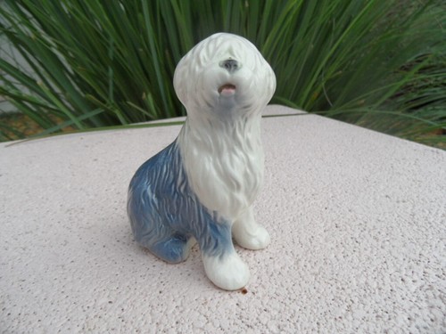 Chien bobtail en porcelaine - ,