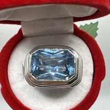 Bague vintage fantaisie argent avec pierre bleue claire. Taille 54.