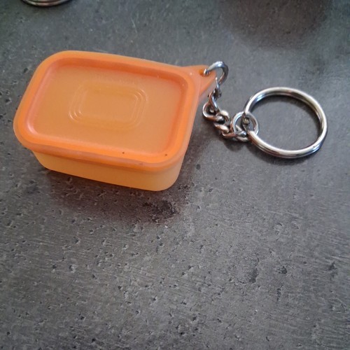 Porte clefs tupperware - tupperware,