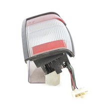 Feu arrière droit - Nissan