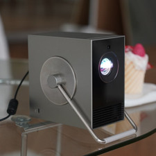 LG CineBeam Qube HU710PB Beam Projector / RGB Laser 4K UHD 500 ANSI / Express